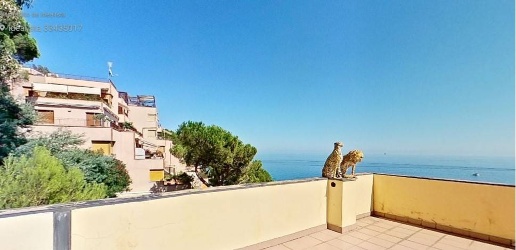 Foto Appartamento in Via dei Gerani, Varazze di 97 m² con 5 locali