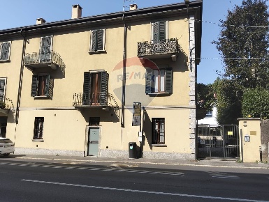 Foto Appartamento in Viale Aguggiari, Varese Centro di 96 m² con 3 locali