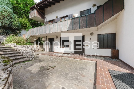 Foto Appartamento in via roma, Valle di Cadore Venas di 66 m² con 3 locali