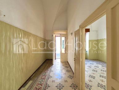 Foto Casa indipendente in Via Dante Alighieri, Taviano Centro di 83 m²