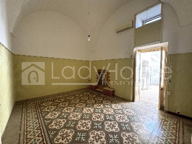 Foto Casa indipendente in Via Dante Alighieri, Taviano Centro di 83 m²