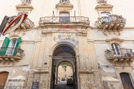 Foto Casa indipendente in via cavour, Noto Centro di 85 m² con 2 locali