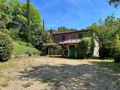 Foto Rustico in via di moncioni, Montevarchi Frazioni Collinari di 378 m²