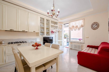 Foto Appartamento in Via Braie, Bordighera Centro di 70 m² con 3 locali