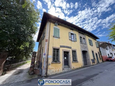 Foto Locale commerciale a Cazzago San Martino Bornato di 113 m² in vendita