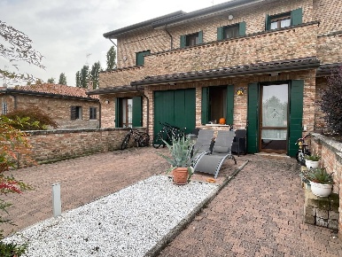Foto Casa indipendente in Via Ernesto Strozzi, Ferrara Gaibanella di 125 m²
