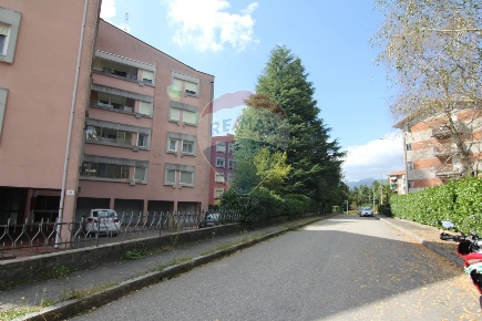 Foto Appartamento in via presolana, Varese Valle Olona di 94 m² in vendita
