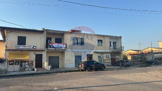 Foto Casa indipendente in Corso Umberto I, Carinola Centro di 253 m²