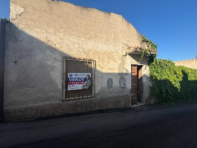 Foto Casa indipendente in Via Lepanto, Sinnai Centro di 150 m² con 4 locali