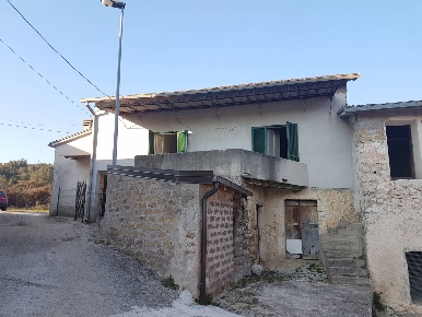 Foto Case semi ndipendenti in Marconi, Rocca d'Arce di 75 m² con 5 locali