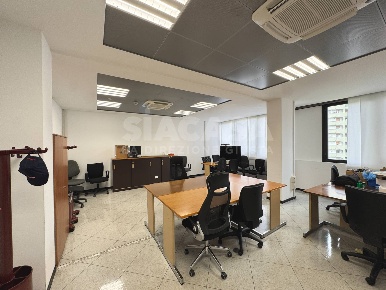 Foto Ufficio a Cinisello Balsamo Balsamo di 73 m² con 3 locali in affitto