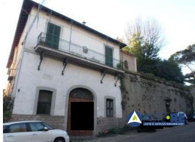 Foto Appartamento in Viale San Francesco d'Assisi, Ronciglione Centro