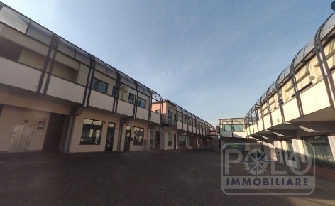 Foto Locale commerciale in VIA ANGELO MORO, San Donato Milanese Centro