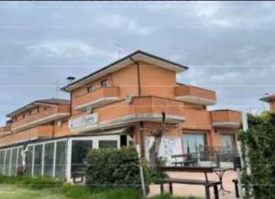 Foto Appartamento in Via Urbino, Monte Urano Centro di 108 m² con 5 locali