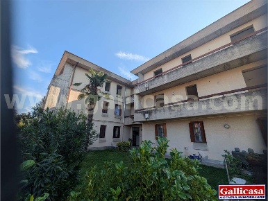Foto Appartamento in Via Fratelli Facchetti 1, Cologne Centro di 123 m²