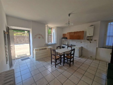 Foto Appartamento in Via della Giusta, Mercallo di 27 m² con 1 locali