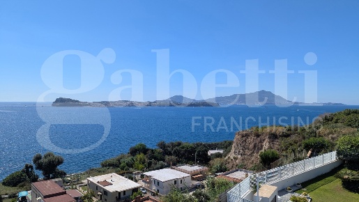 Foto Casa indipendente in Via Solferino 00, Monte di Procida di 60 m²