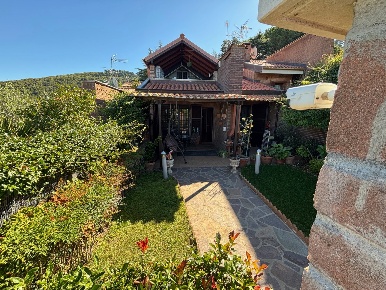 Foto Villa unifamiliare in via San Sebastiano, Rocca di Papa Centro