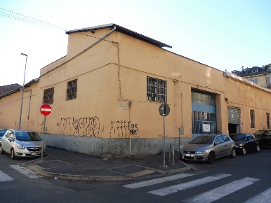 Foto Capannone industriale in via Arezzo, Torino Don Bosco di 190 m²