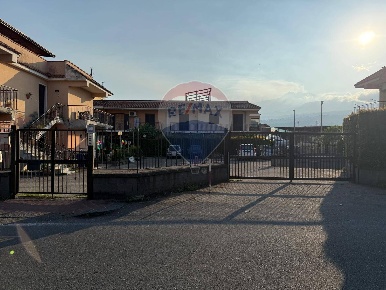 Foto Box in via  mascali  riposto, Mascali di 17 m² con 1 locali in affitto