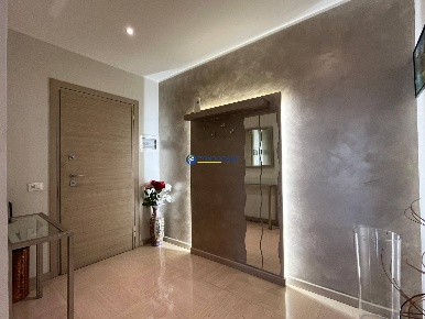 Foto Appartamento in VIA PASCOLI, Carnate di 90 m² con 3 locali in vendita