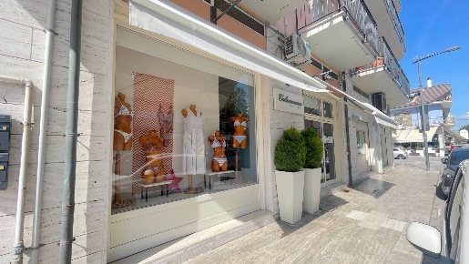 Foto Attività commerciale in Via dei Laureati, San Benedetto del Tronto