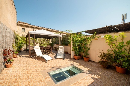Foto Attico in Via Degli Zingari, Roma Monti di 82 m² con 3 locali