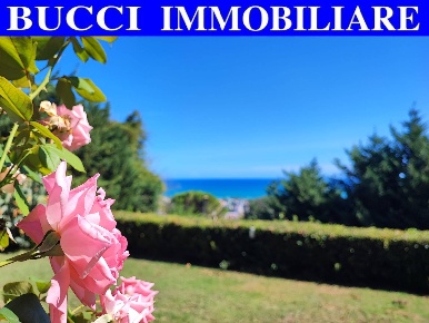 Foto Villa singola in Via Gran Paradiso, Montesilvano Montesilvano Colle