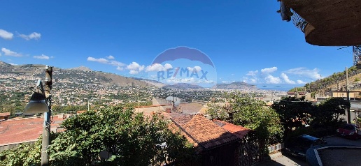 Foto Appartamento in salita mulino vittoria, Palermo Villagrazia di 102 m²