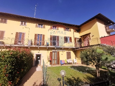 Foto Appartamento a Almenno San Salvatore Centro di 47 m² con 2 locali
