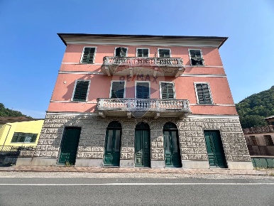 Foto Appartamento in SP225, Cicagna Centro di 70 m² con 3 locali in vendita