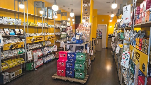 Foto Attività commerciale in Via San Rocco, Orbassano Centro di 55 m²