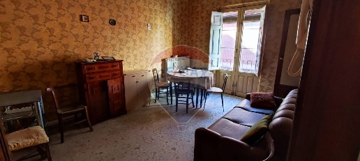 Foto Casa indipendente in Via Brancato, Adrano di 86 m² con 3 locali