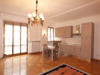 Foto Appartamento in Via Desenzano, Milano Gambara di 45 m² con 1 locali