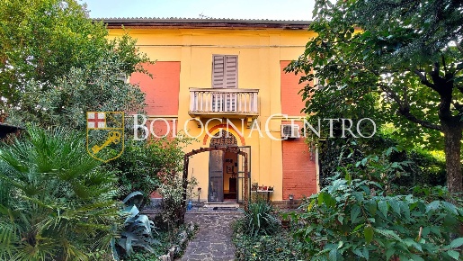 Foto Appartamento in Via De' Carracci, Bologna Noce - Pescarola di 183 m²