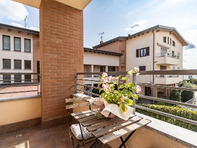 Foto Appartamento in Corso Europa, Missaglia Centro di 61 m² con 2 locali