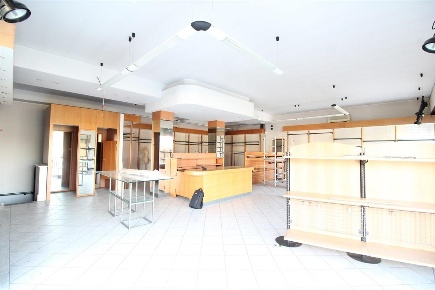 Foto Negozio in via Magenta, Canegrate di 120 m² in affitto