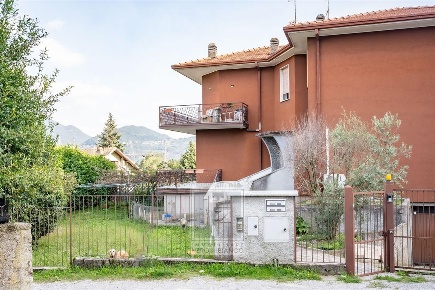 Foto Appartamento in via diligenza, Olginate di 138 m² con 4 locali