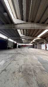 Foto Capannone industriale a Paderno Dugnano di 2100 m² in vendita