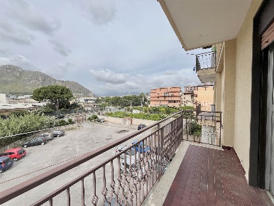 Foto Appartamento a Palermo Sperone di 90 m² con 3 locali in vendita