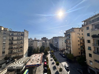 Foto Appartamento a Salerno Carmine di 223 m² con 7 locali in vendita