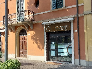 Foto Locale commerciale in viale Giovanni Amendola 15, Imola Centro Storico