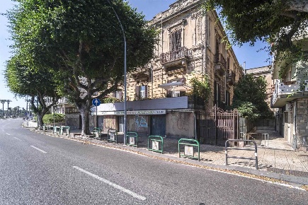 Foto Appartamento in via Nina da Messina 29, Messina Garibaldi di 293 m²