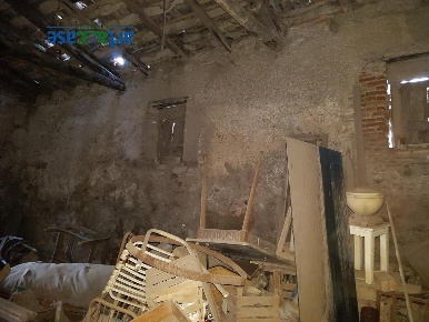 Foto Magazzino in via del santo, Messina Centro Storico di 80 m² in vendita