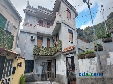 Foto Appartamento in Via catarratti, Messina Camaro Superiore di 90 m²