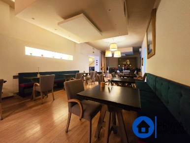 Foto Locale commerciale in Via Sant'alò, Terni Centro Storico di 190 m²