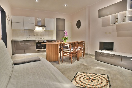Foto Appartamento in Piazza Nello Bovani, Varazze Centro di 80 m²
