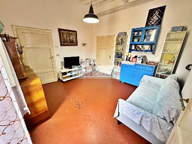 Foto Appartamento in via del Teatro, Pietrasanta di 150 m² con 6 locali