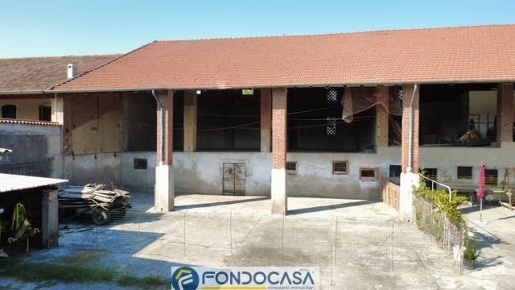 Foto Rustico a Berlingo Centro di 94 m² con 3 locali in vendita