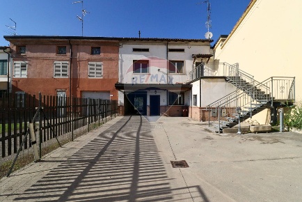 Foto Case semi ndipendenti in VIA FRATELLI CERVI, Boretto Centro di 245 m²